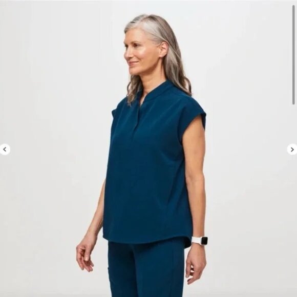 FIGS Rafaela Scrub Top – Deep Reef | Size M | NWT (PO# 4891 Limited Edition) - Picture 8 of 9